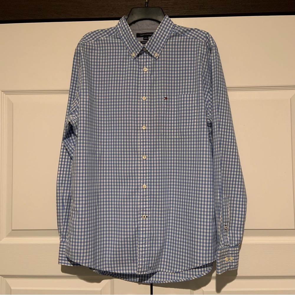 Tommy Hilfiger 77806 men’s button down blue/white Gingham LS shirt. Size Large